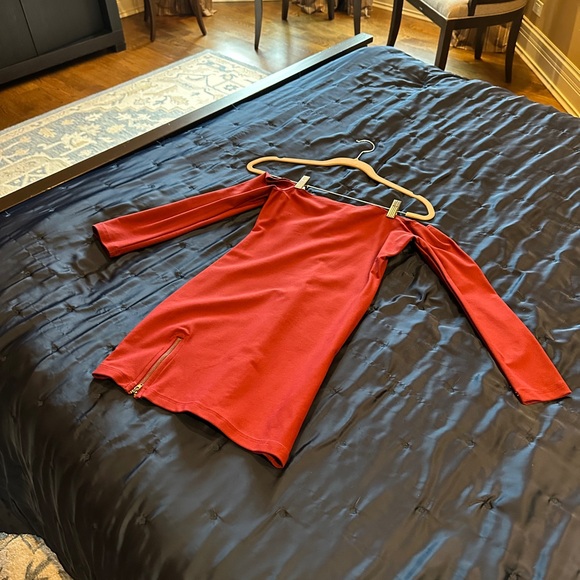 Brand New Sexy Shoulderless Red Dress - Picture 6 of 9